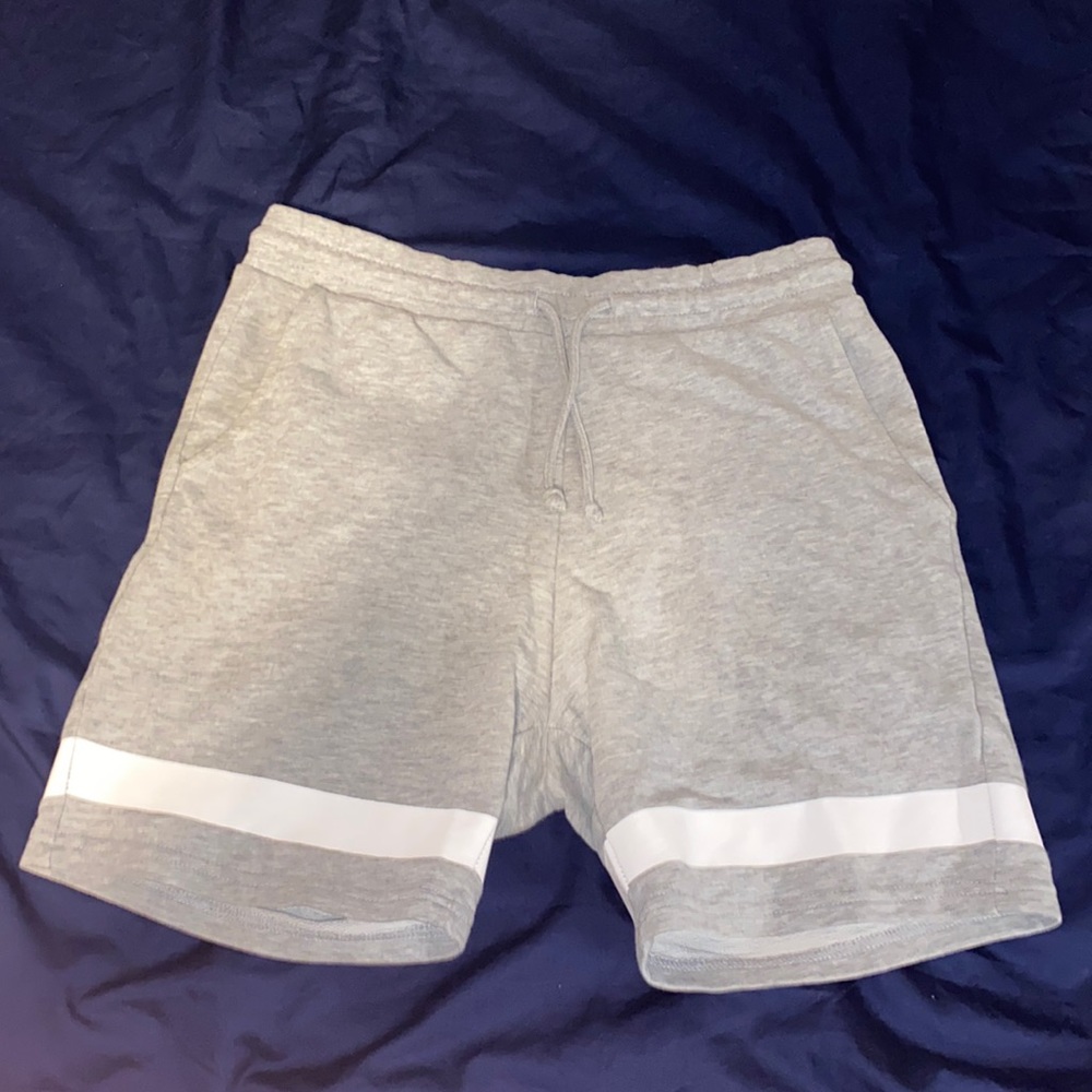 H&M mens shorts. Size small